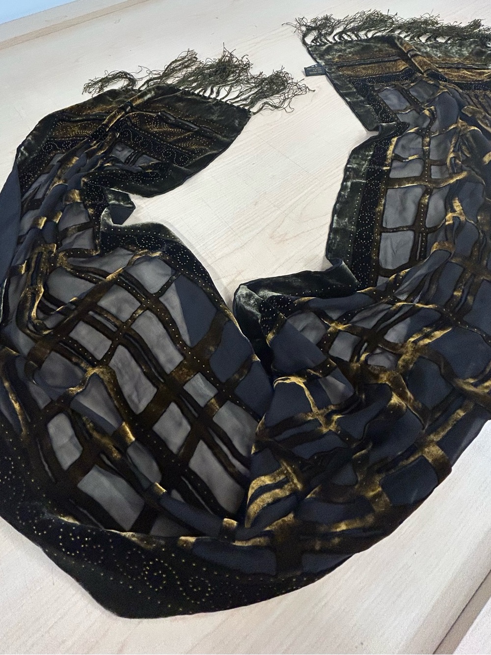 J & X New York Vintage Black and Gold Velvet Burnout Fringe Scarf